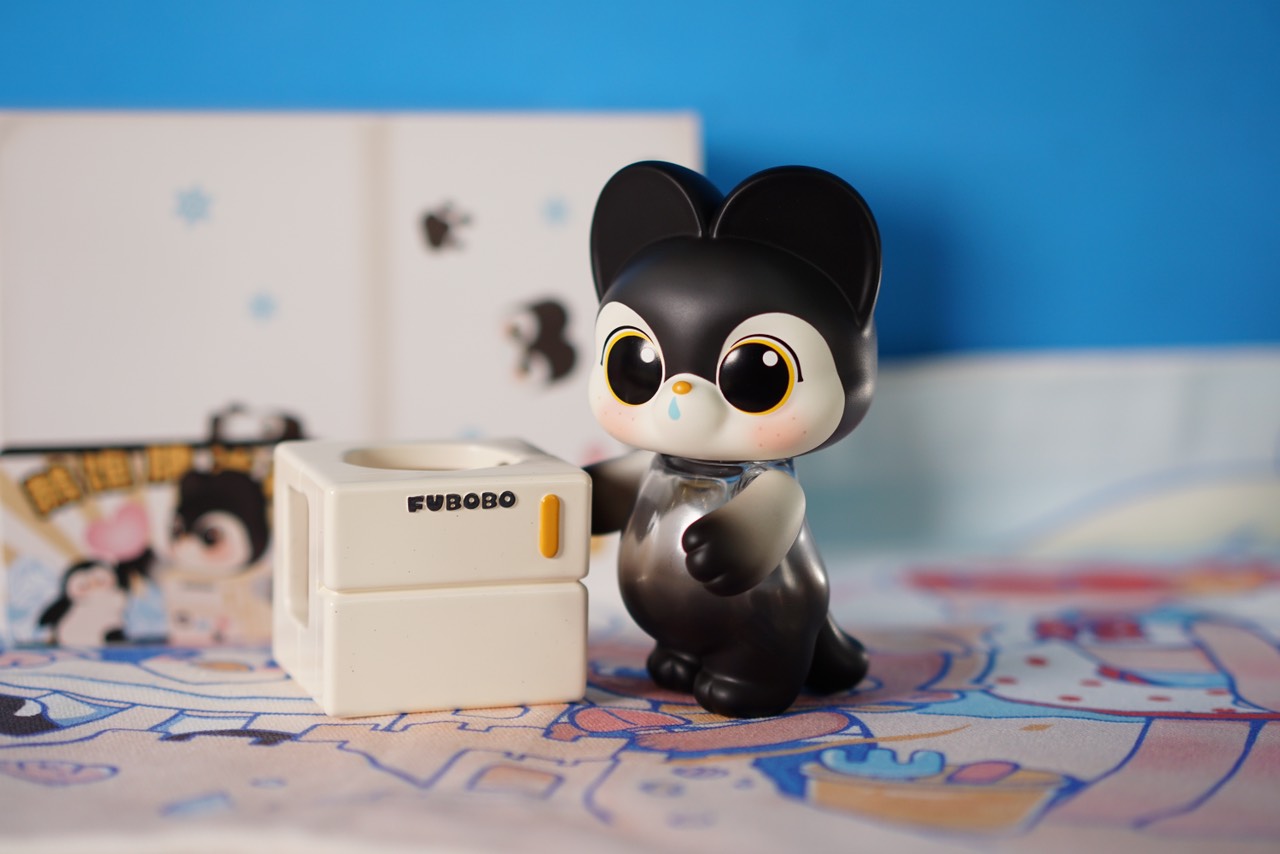 FUBOBO PENGUIN REFRIGERATOR