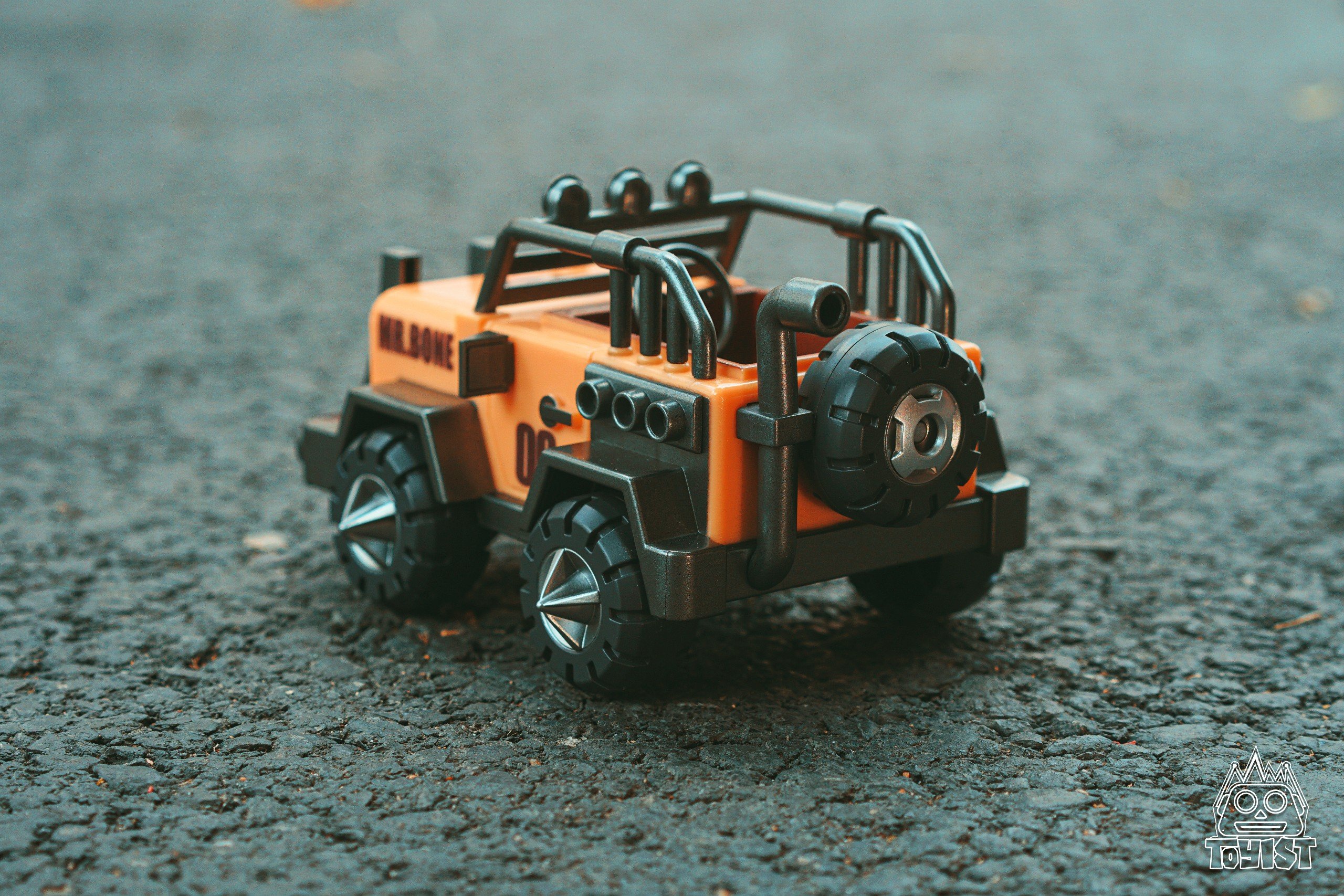 Mr.Bone JR Vehicle - Crazy Jeep