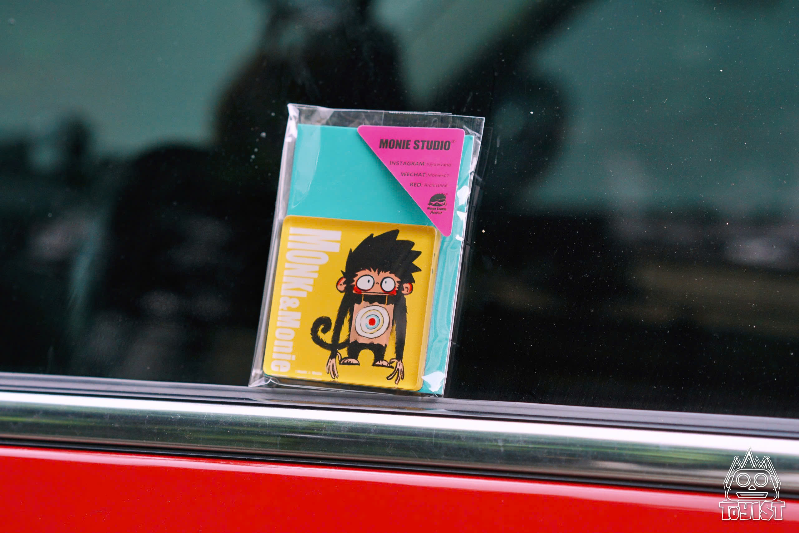 Monki Magnet Pin