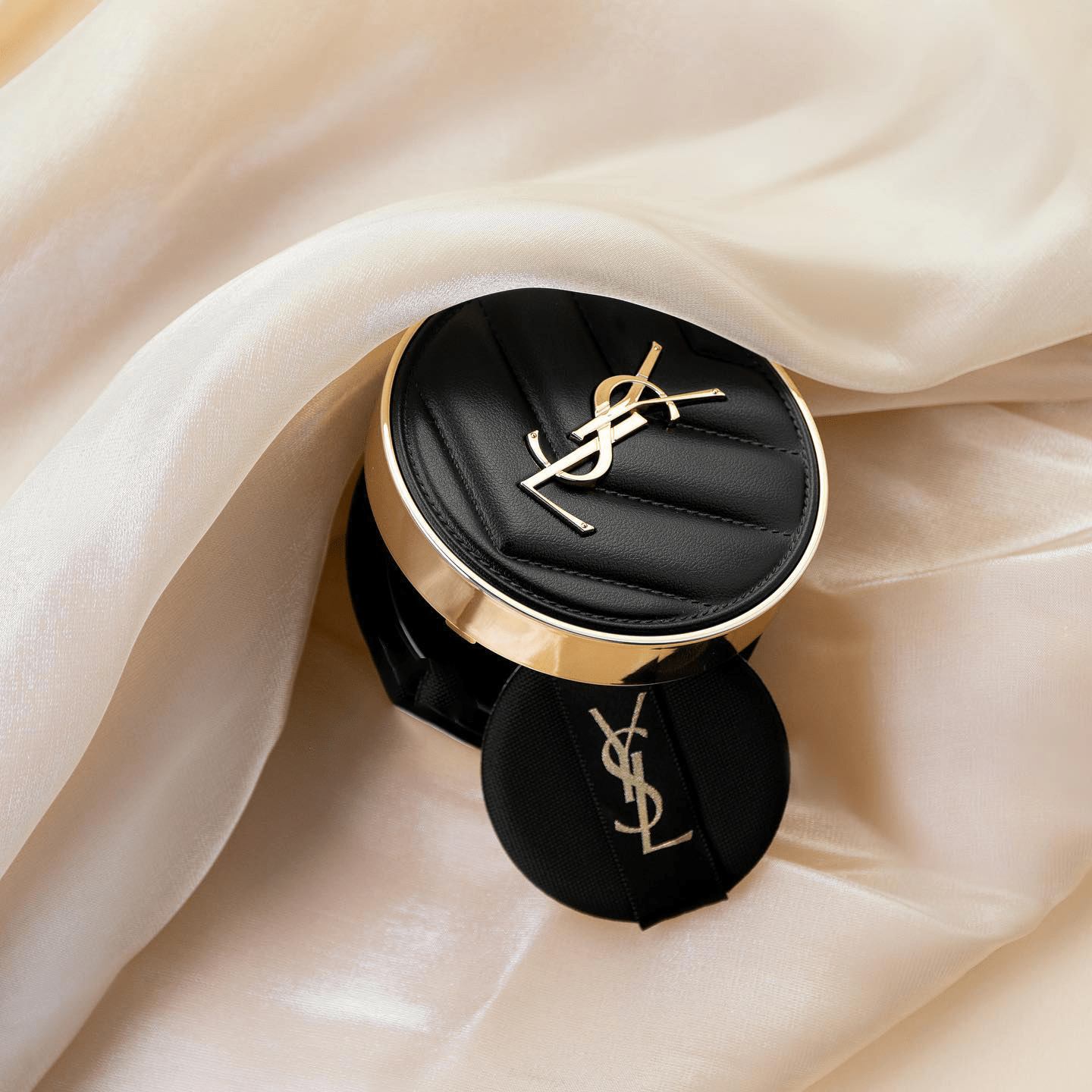 YSL Le Cushion Encre De Peau Luminous Matte Cushion Foundation 14g