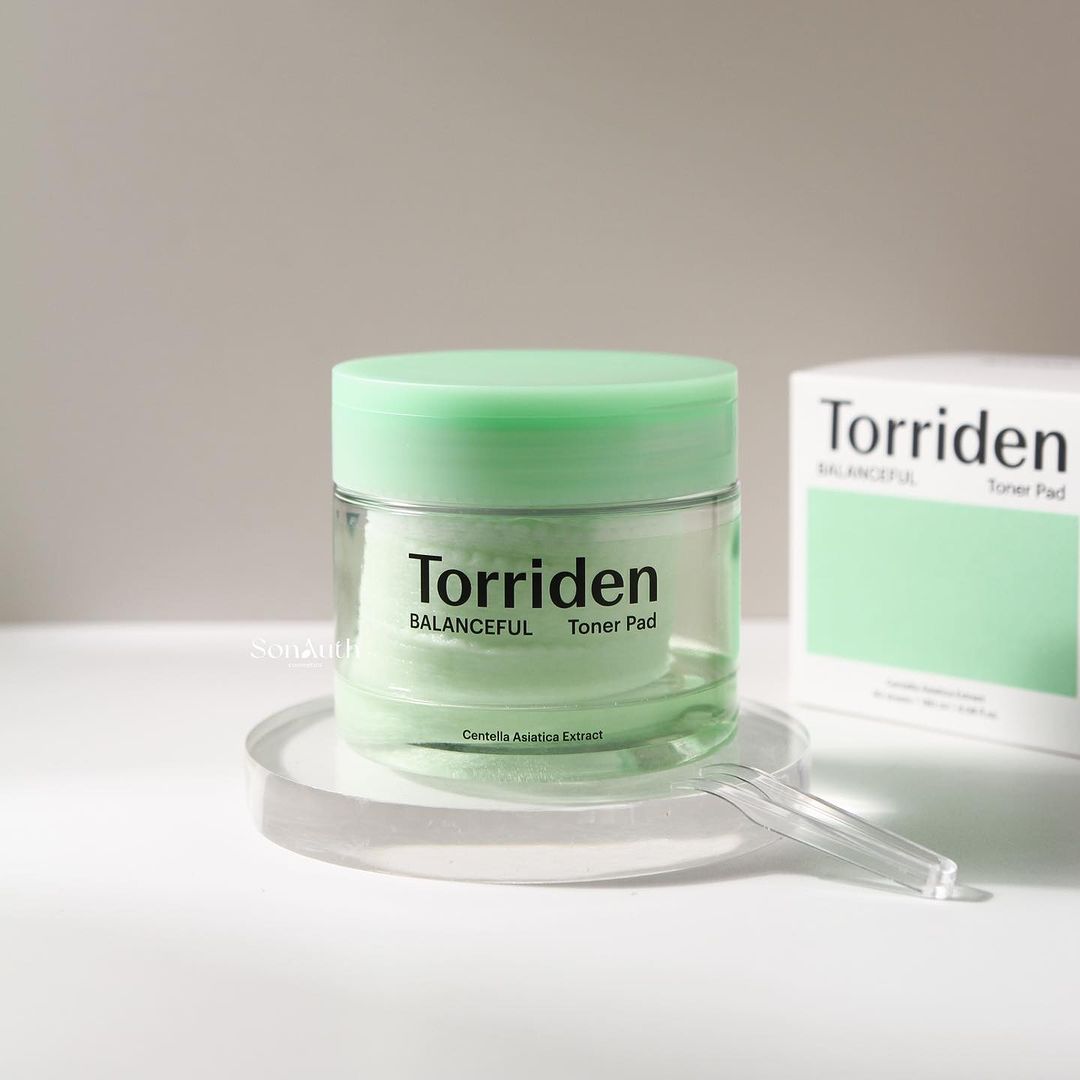 Pad Dưỡng Da Torriden Balanceful Centella Asiatica Extract Toner Pad 60 Sheets 180ml