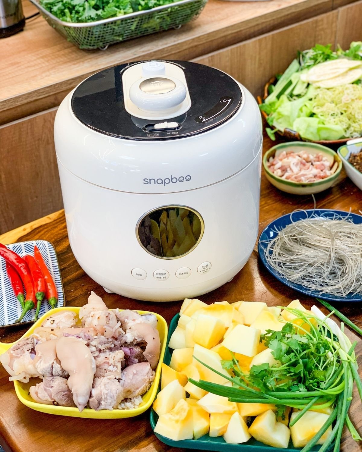 Canh giò heo hầm đu đủ - Món canh quốc dân của các mẹ bầu sau sinh cùng nồi áp suất Snapbee Queen S45