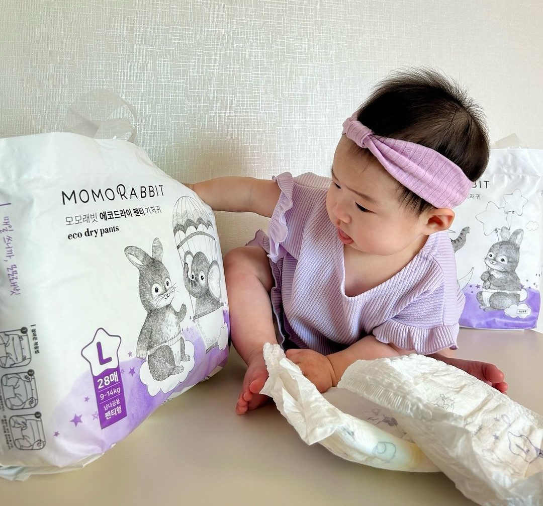 Thay bỉm khi đang ngủ cho bé dễ hay khó?