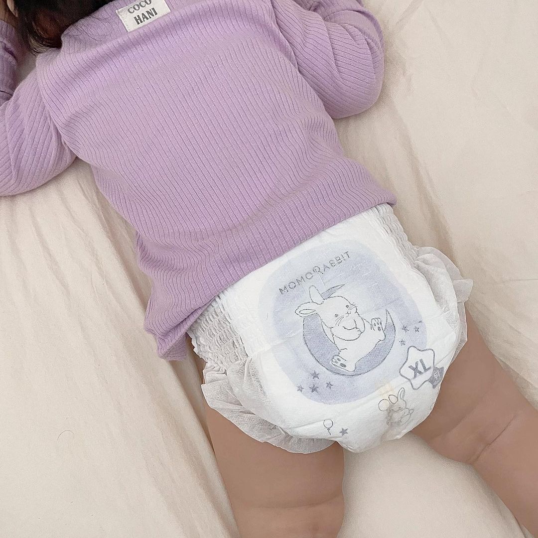 Cách xử lý khi bé bị tràn bỉm vào ban đêm: Lỗi do bỉm hay do cách dùng?