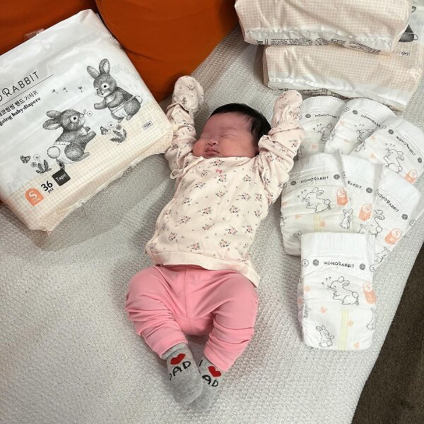 Bỉm dán, bỉm quần là gì? Nên lựa chọn bỉm nào cho bé yêu?