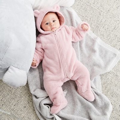 Chọn đồ mùa đông cho trẻ sơ sinh, mặc gì vừa ấm vừa xinh? 