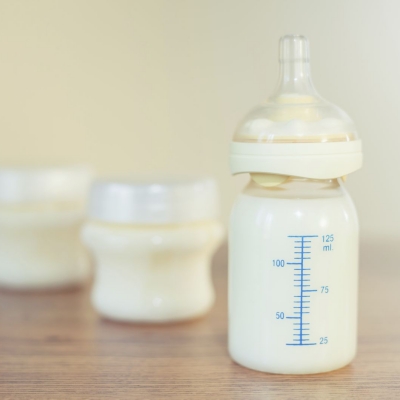 Bảo quản sữa mẹ đúng cách dễ hay khó? 