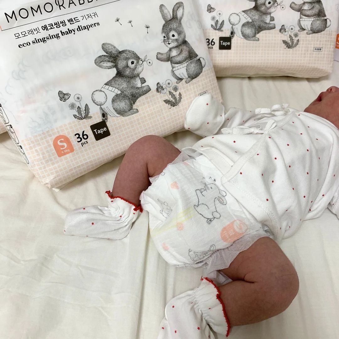 5 mẹo đóng bỉm mùa hè cho bé không gây khó chịu