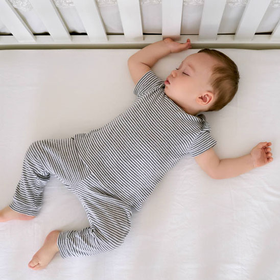 Cách chăm sóc bé sơ sinh dưới 3 tháng tuổi