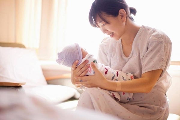 Ở cữ sau sinh cùng Momo Rabbit