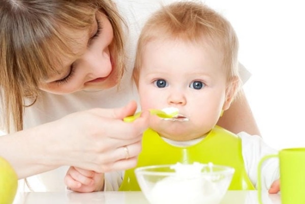 Trẻ biếng ăn có đáng lo như mẹ tưởng tượng? 
