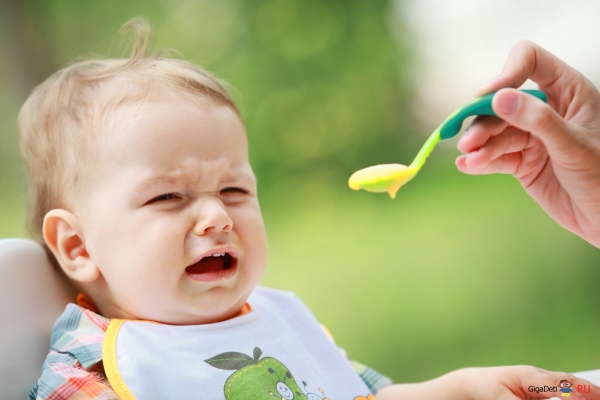 Trẻ biếng ăn có đáng lo như mẹ tưởng tượng? 