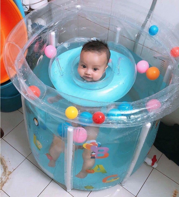 bể bơi tại nhà cho bé