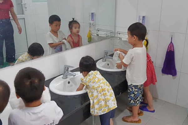 Chuẩn bị đồ cho bé đi lớp cùng Momo Rabbit