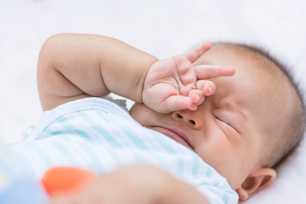 Các bệnh về mắt ở trẻ sơ sinh thường gặp