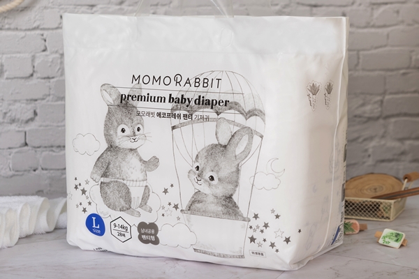 Bỉm đêm Momo Rabbit với bao bì hiện đại, xinh xắn