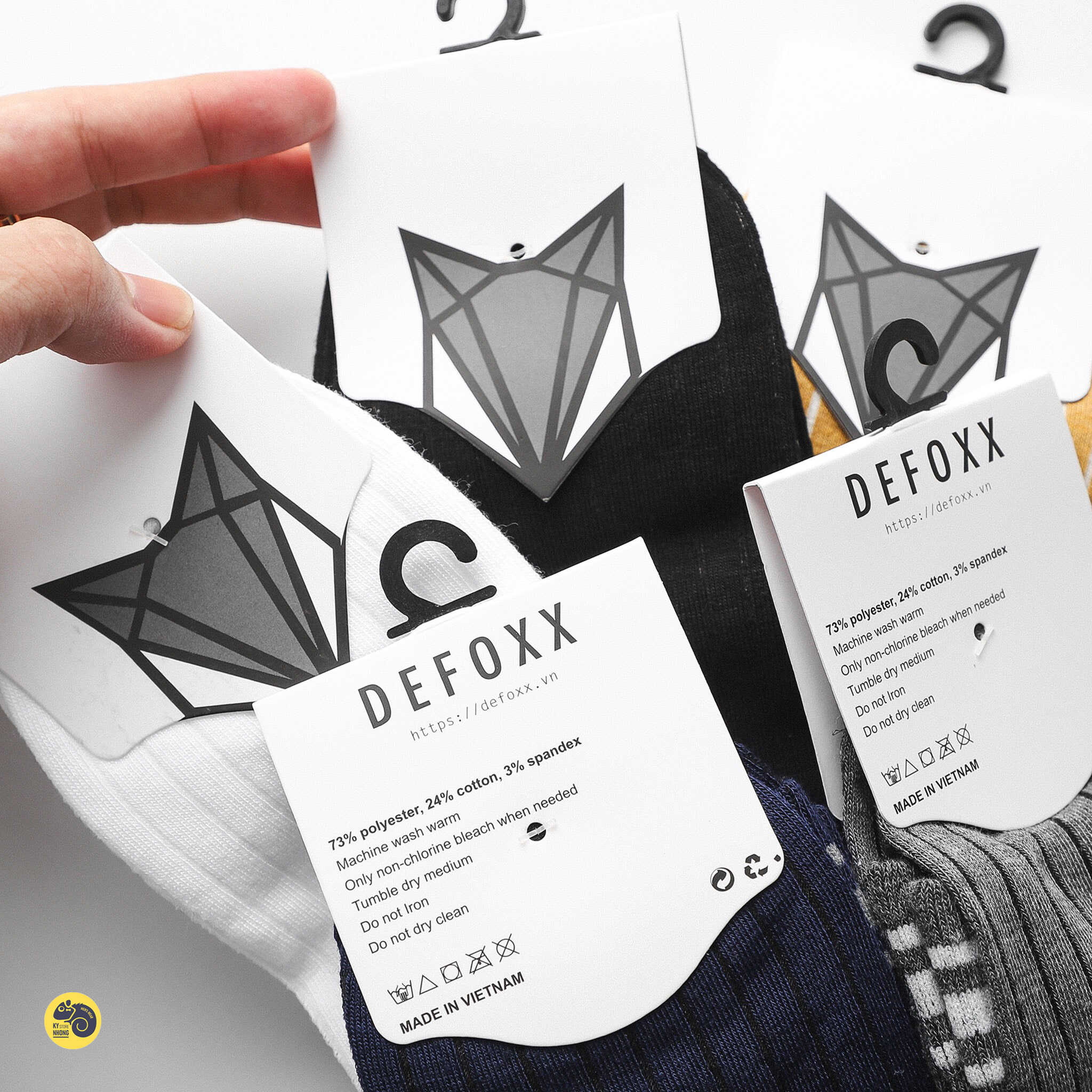 TẤT DÀI PHỐI SỌC DEFOXX