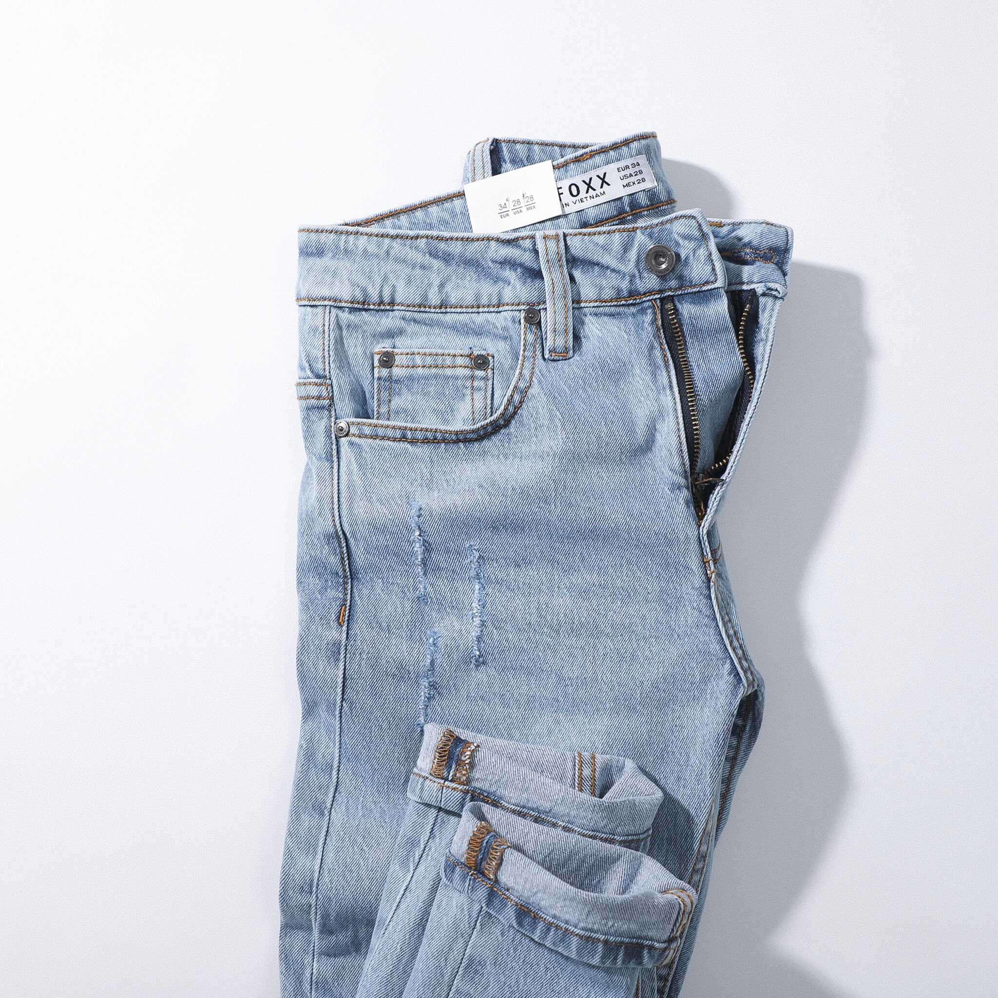 QUẦN JEANS DEFOXX XANH NHẠT RÁCH
