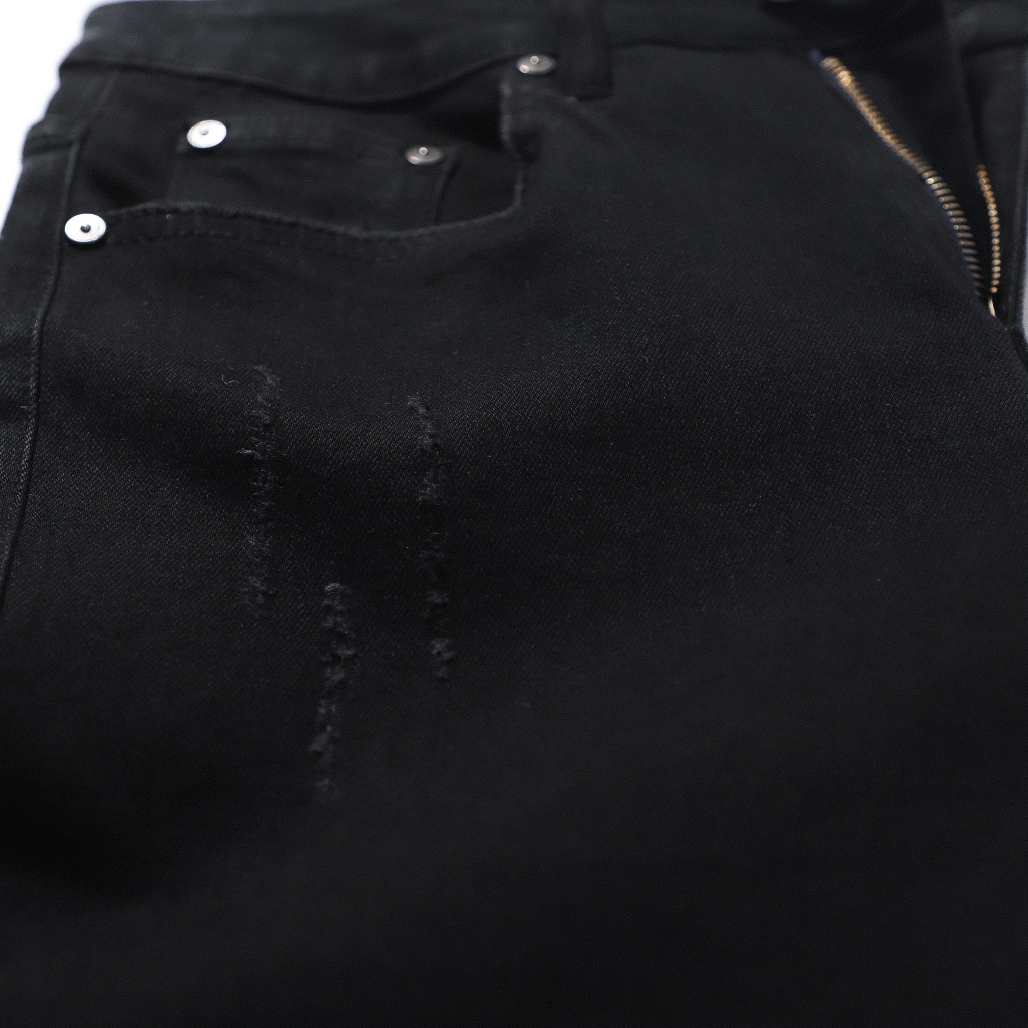 QUẦN JEANS DEFOXX ĐEN WASH CÀO RÁCH