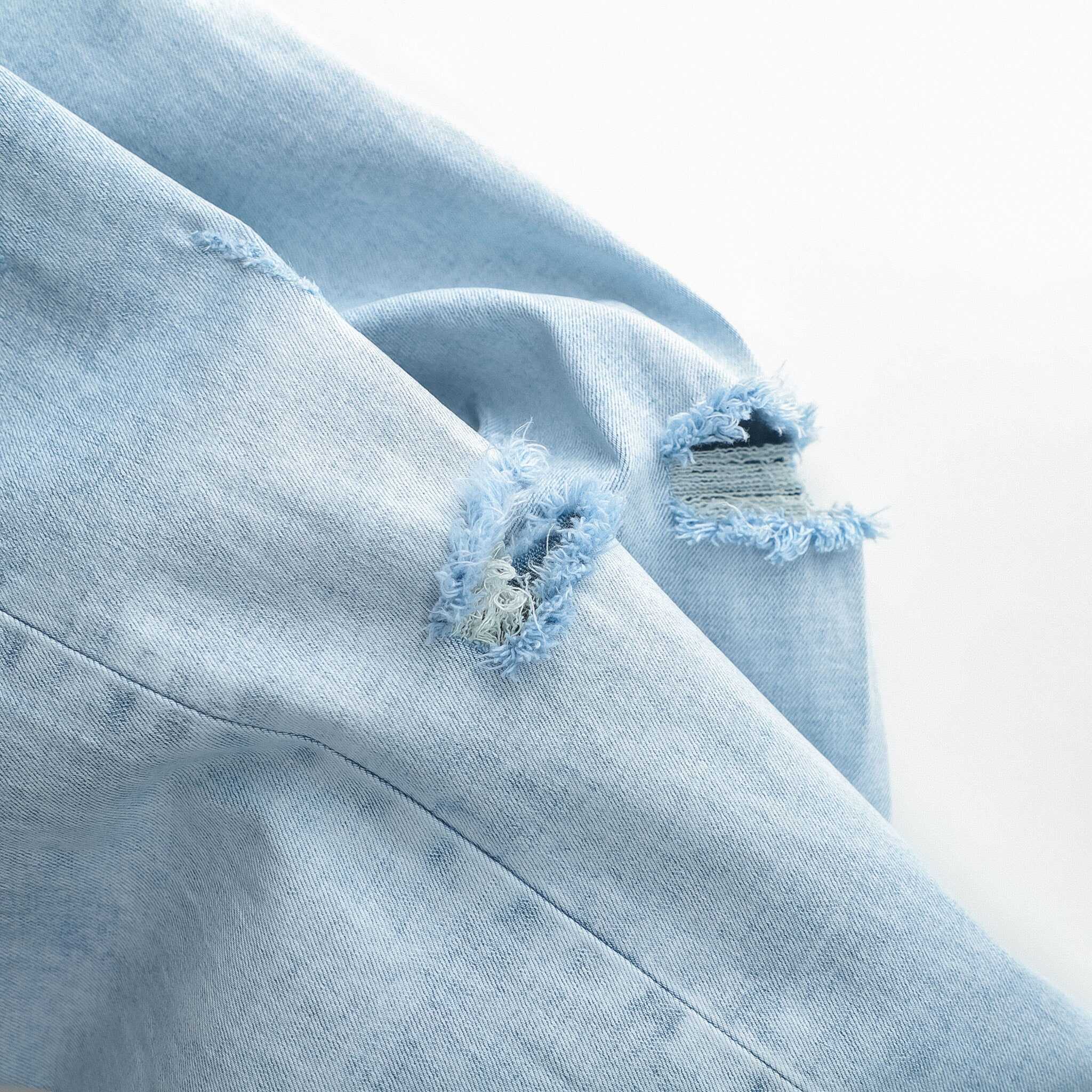 QUẦN JEANS ARMANI XANH NHẠT RÁCH WASH