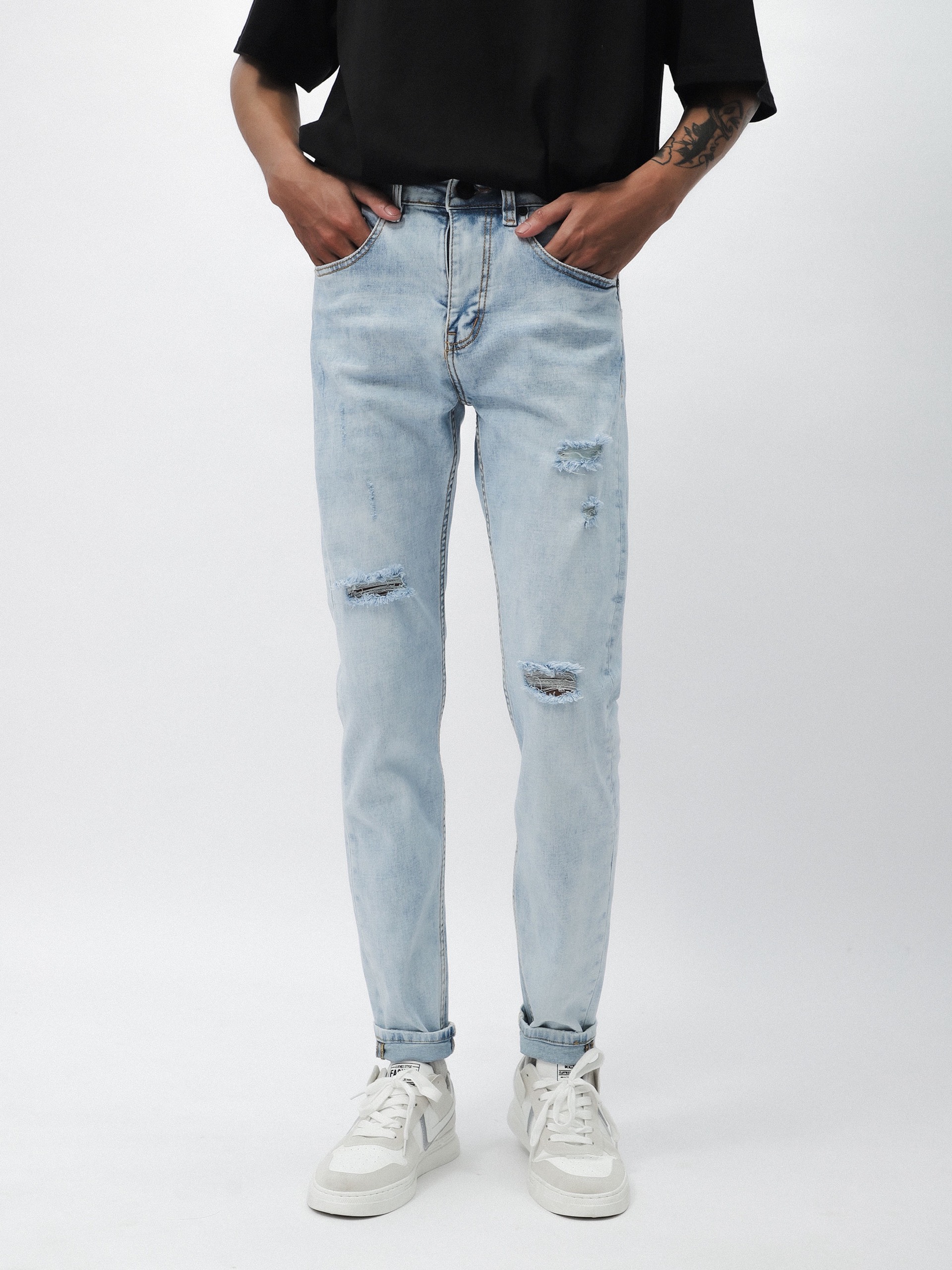 QUẦN JEANS ARMANI XANH NHẠT RÁCH WASH