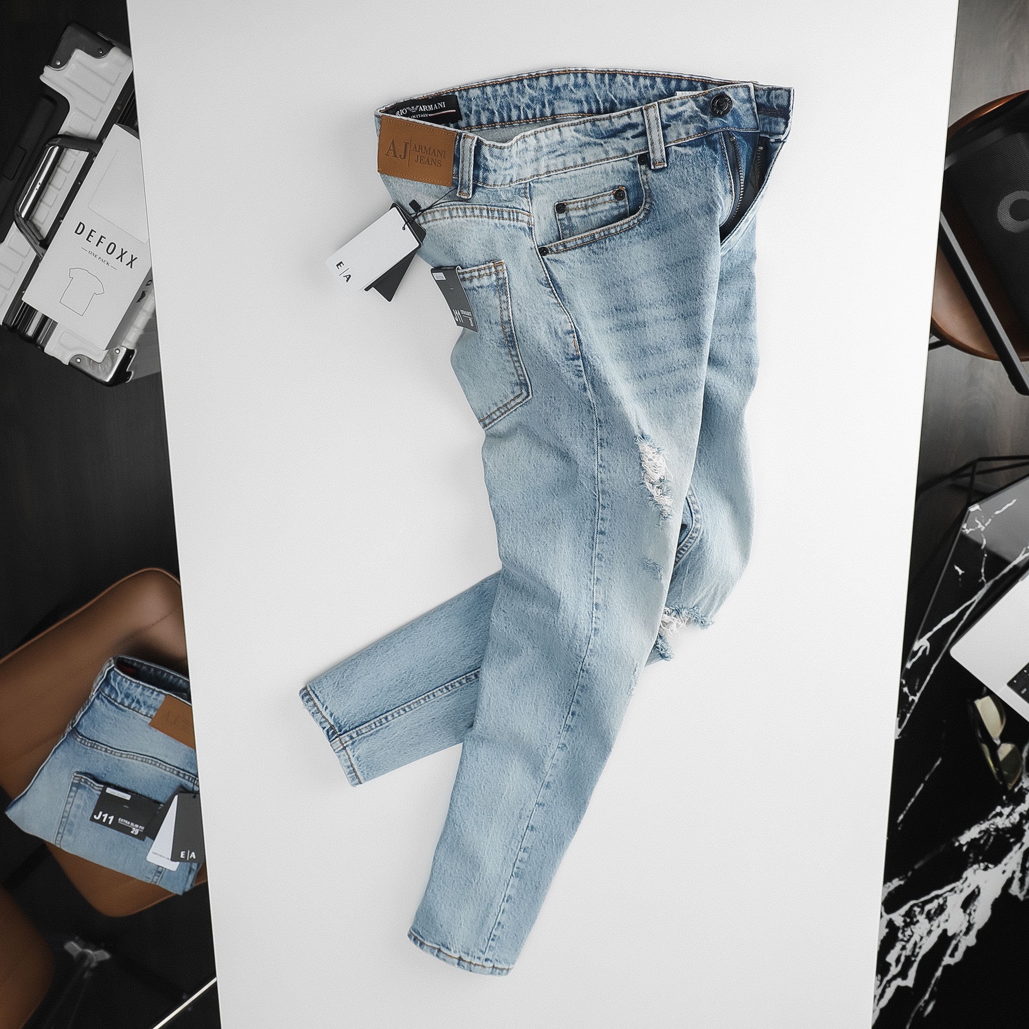 QUẦN JEANS ARMANI XANH NHẠT RÁCH