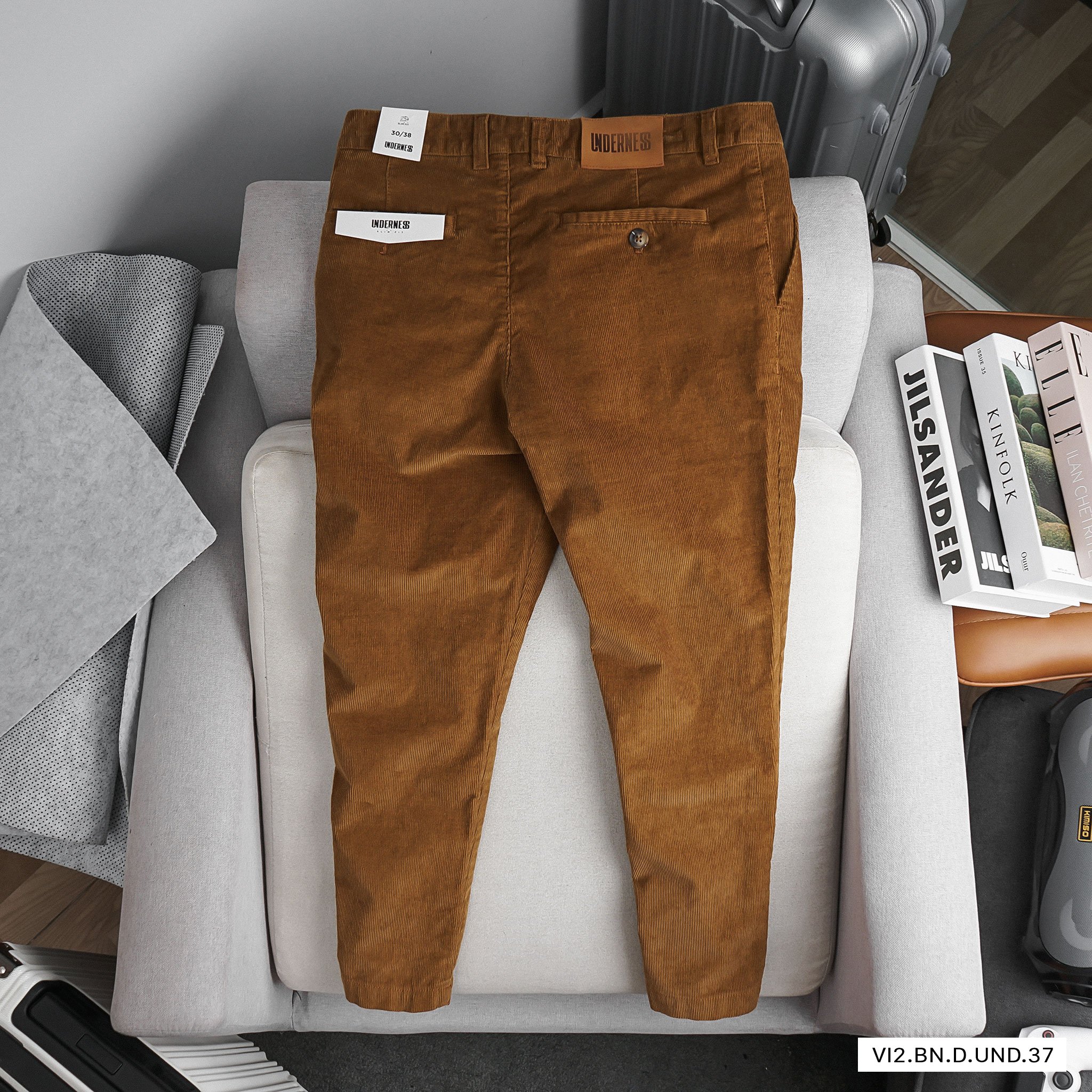 QUẦN DÀI NHUNG UNDERNESS