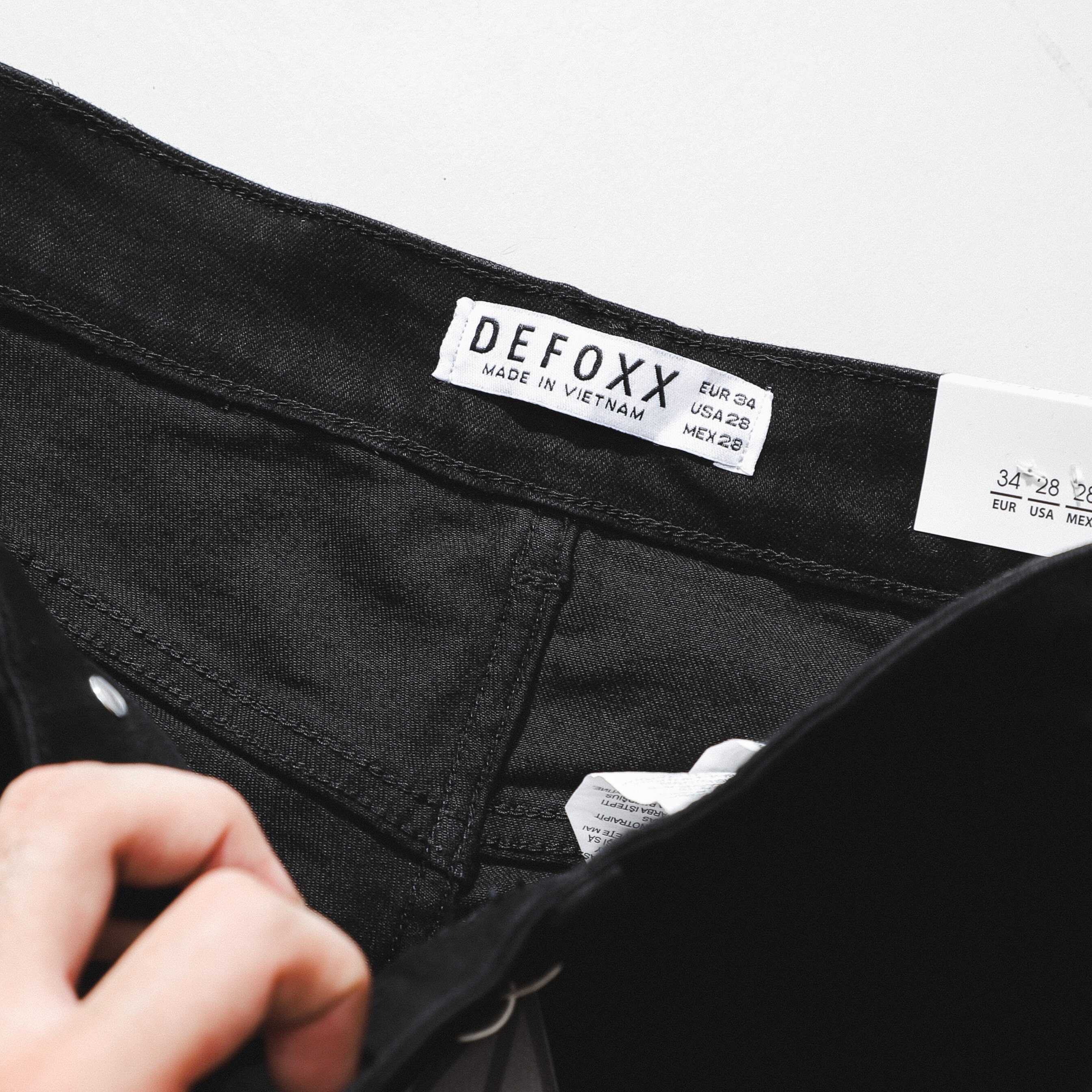 QUẦN JEANS DEFOXX ĐEN TRƠN