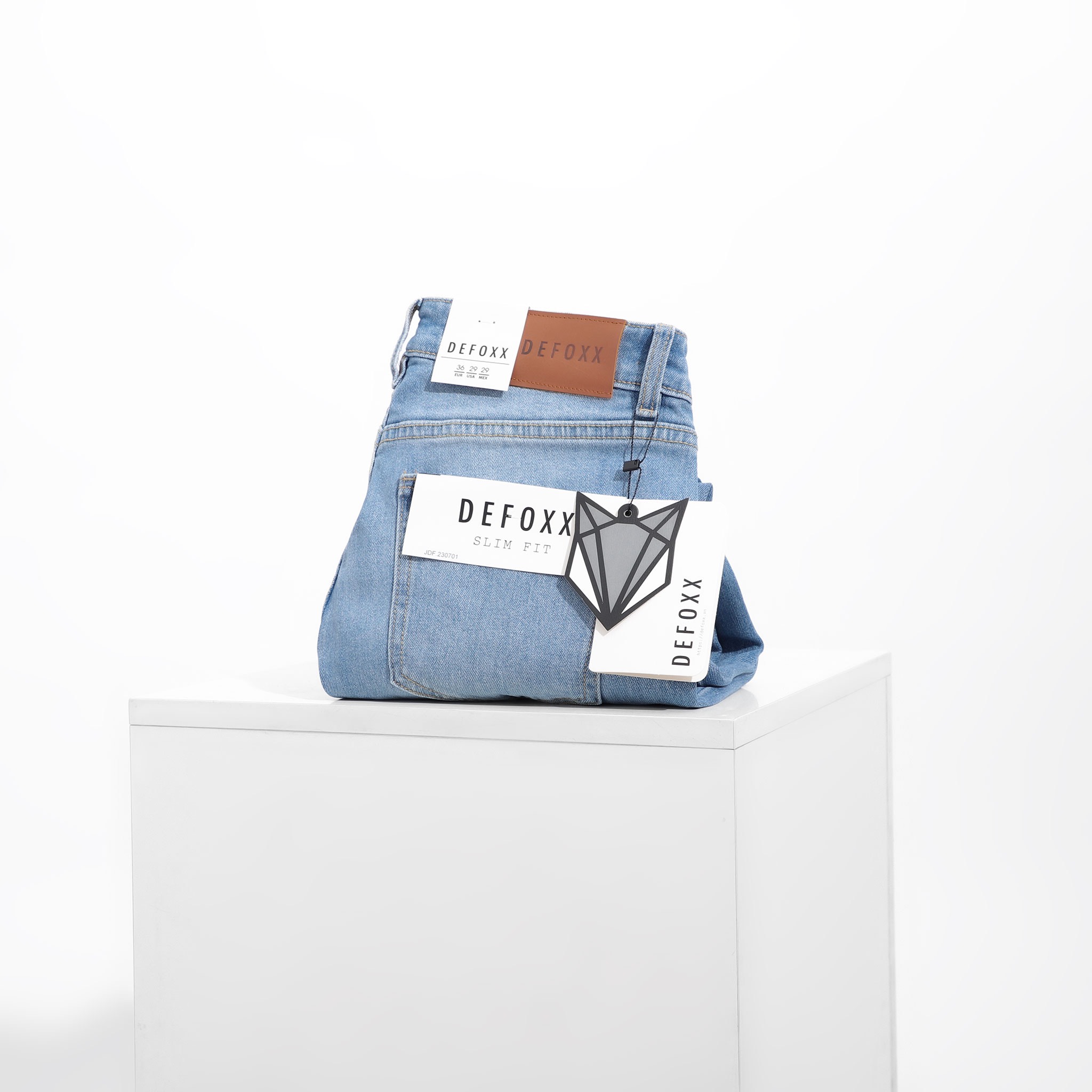 QUẦN JEANS DEFOXX XANH WASH ÉP 3D