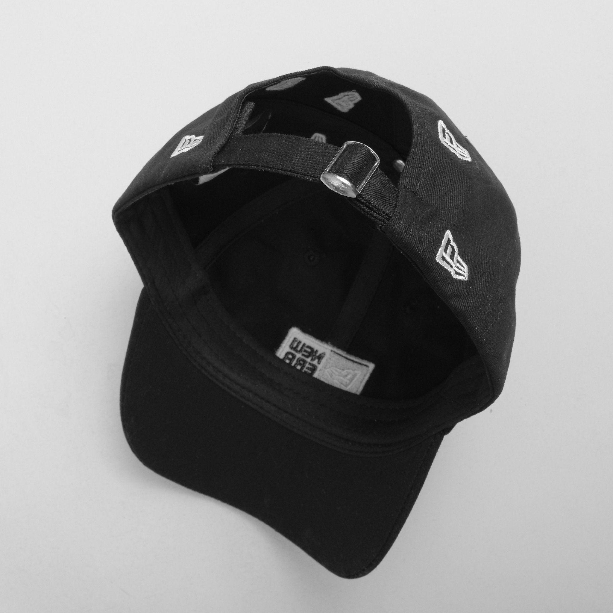 MŨ NEW ERA MONOGRAM