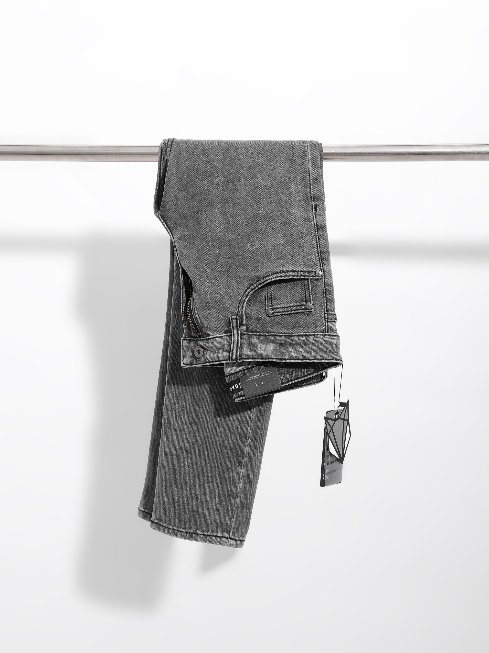 QUẦN JEANS DEFOXX REGULAR-FIT XÁM NHẠT WASH