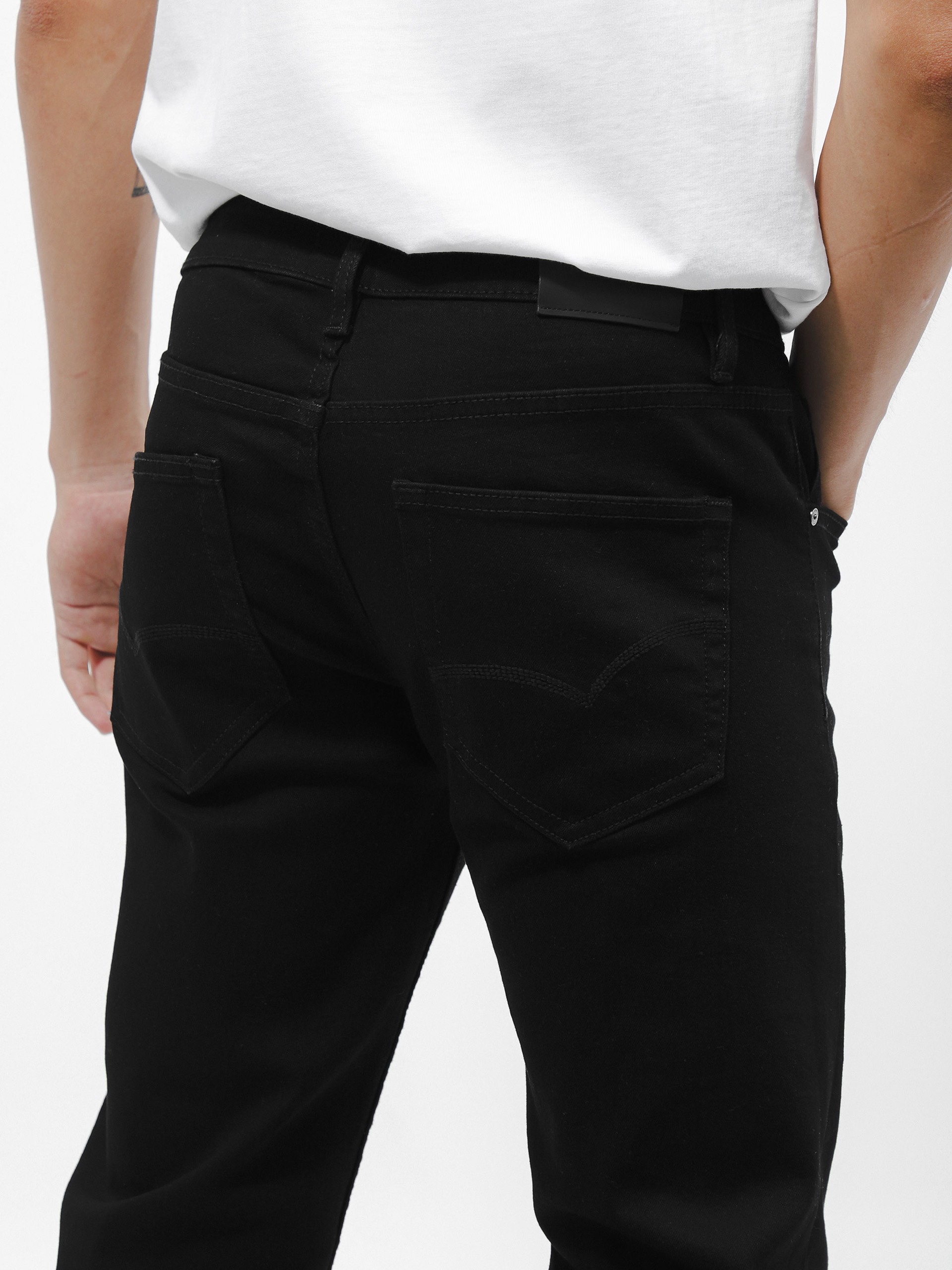 QUẦN JEANS DEFOXX ALL BLACK REGULAR-FIT