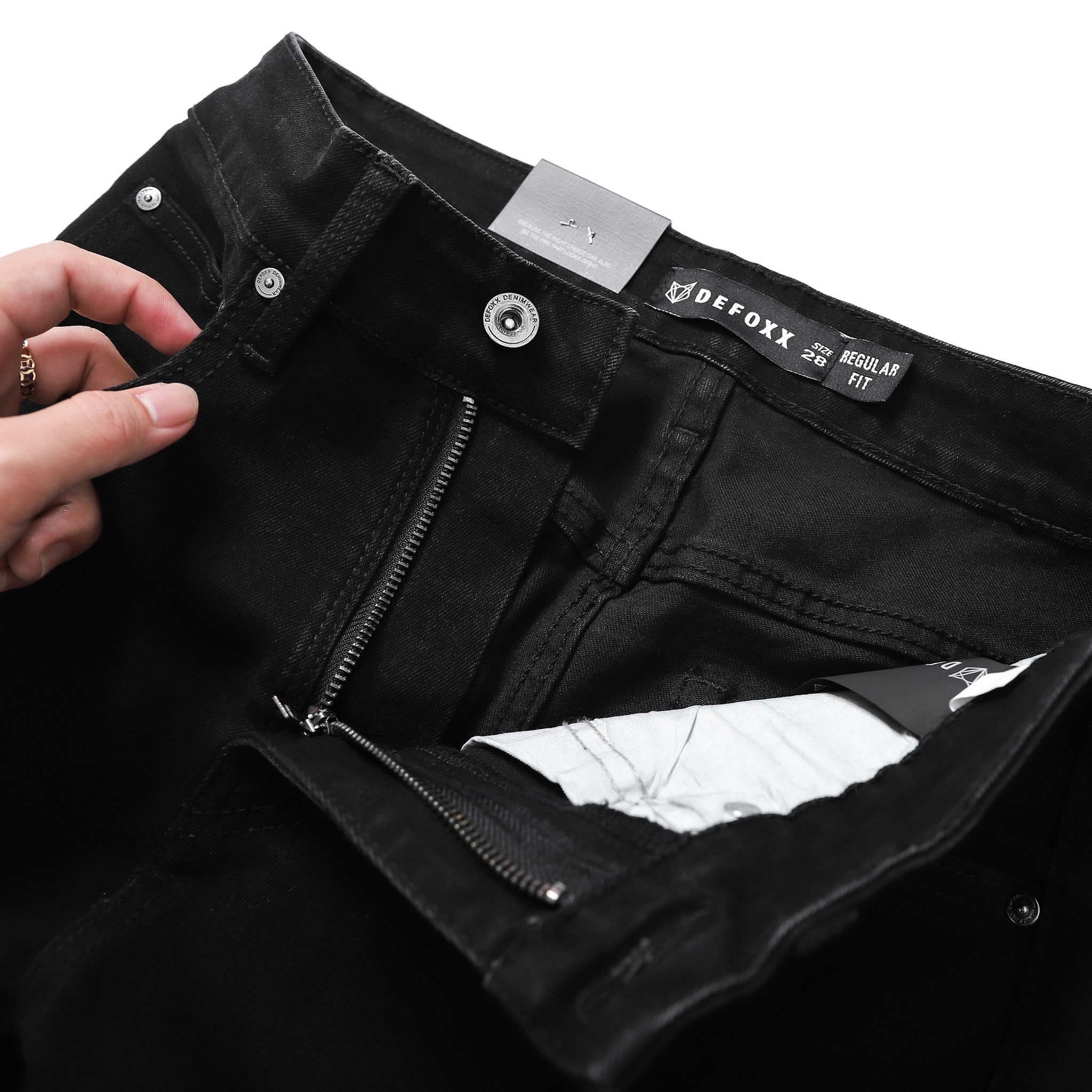 QUẦN JEANS DEFOXX ALL BLACK REGULAR-FIT