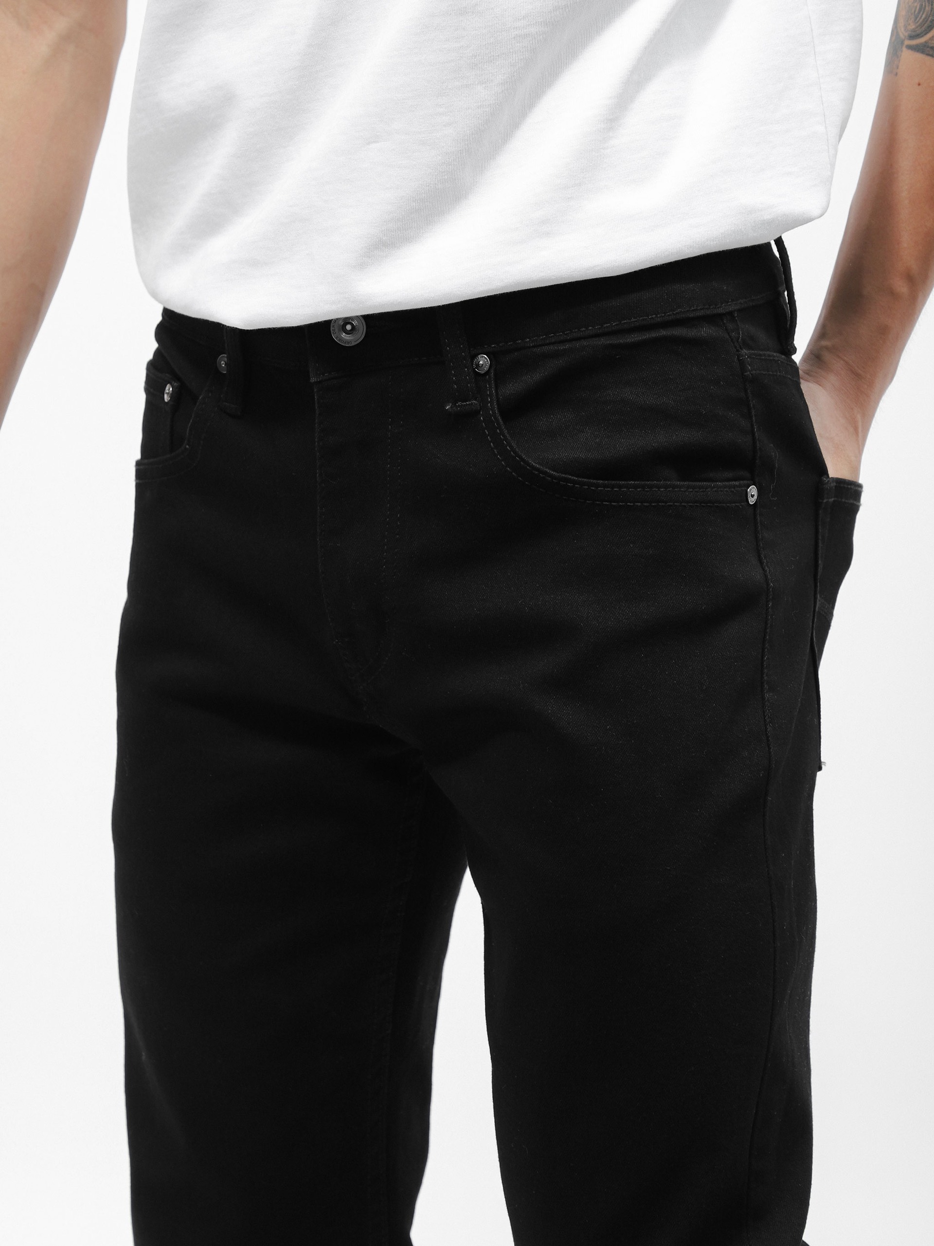 QUẦN JEANS DEFOXX ALL BLACK REGULAR-FIT