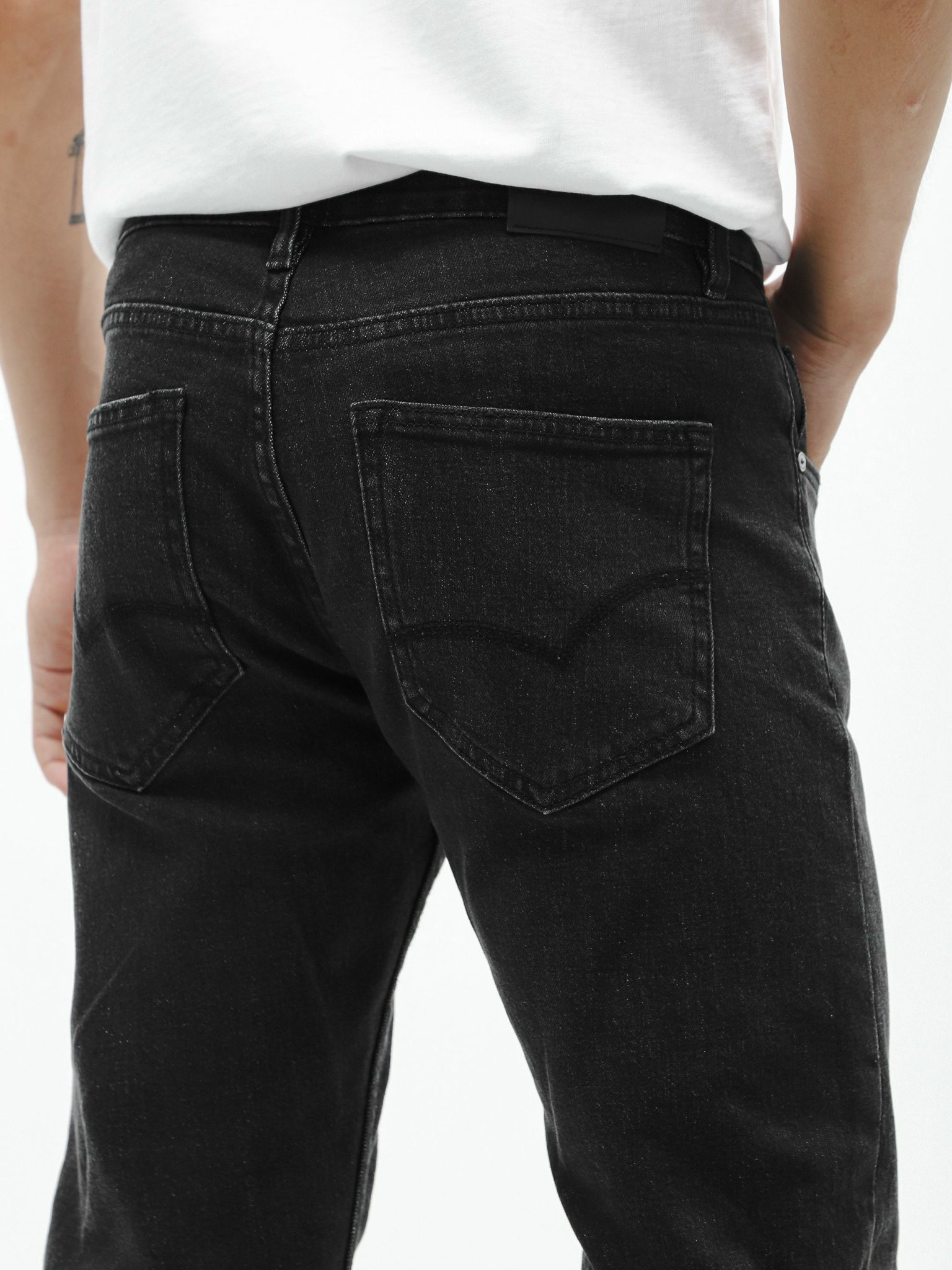 QUẦN JEANS DEFOXX REGULAR-FIT XÁM ĐEN WASH