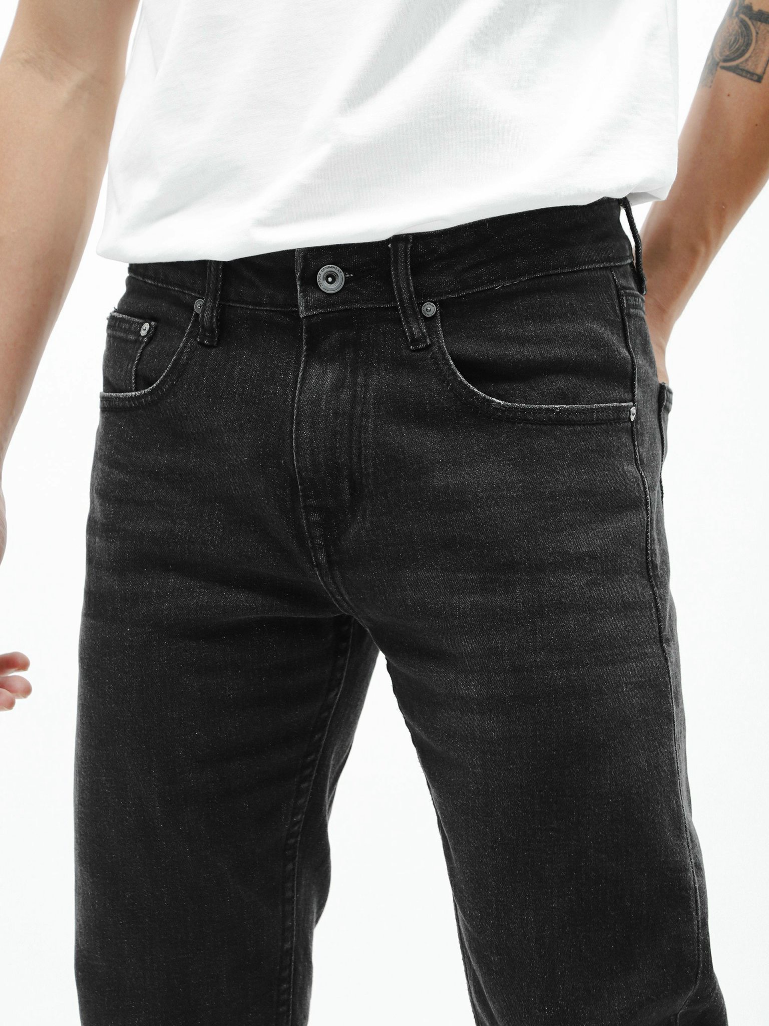 QUẦN JEANS DEFOXX REGULAR-FIT XÁM ĐEN WASH