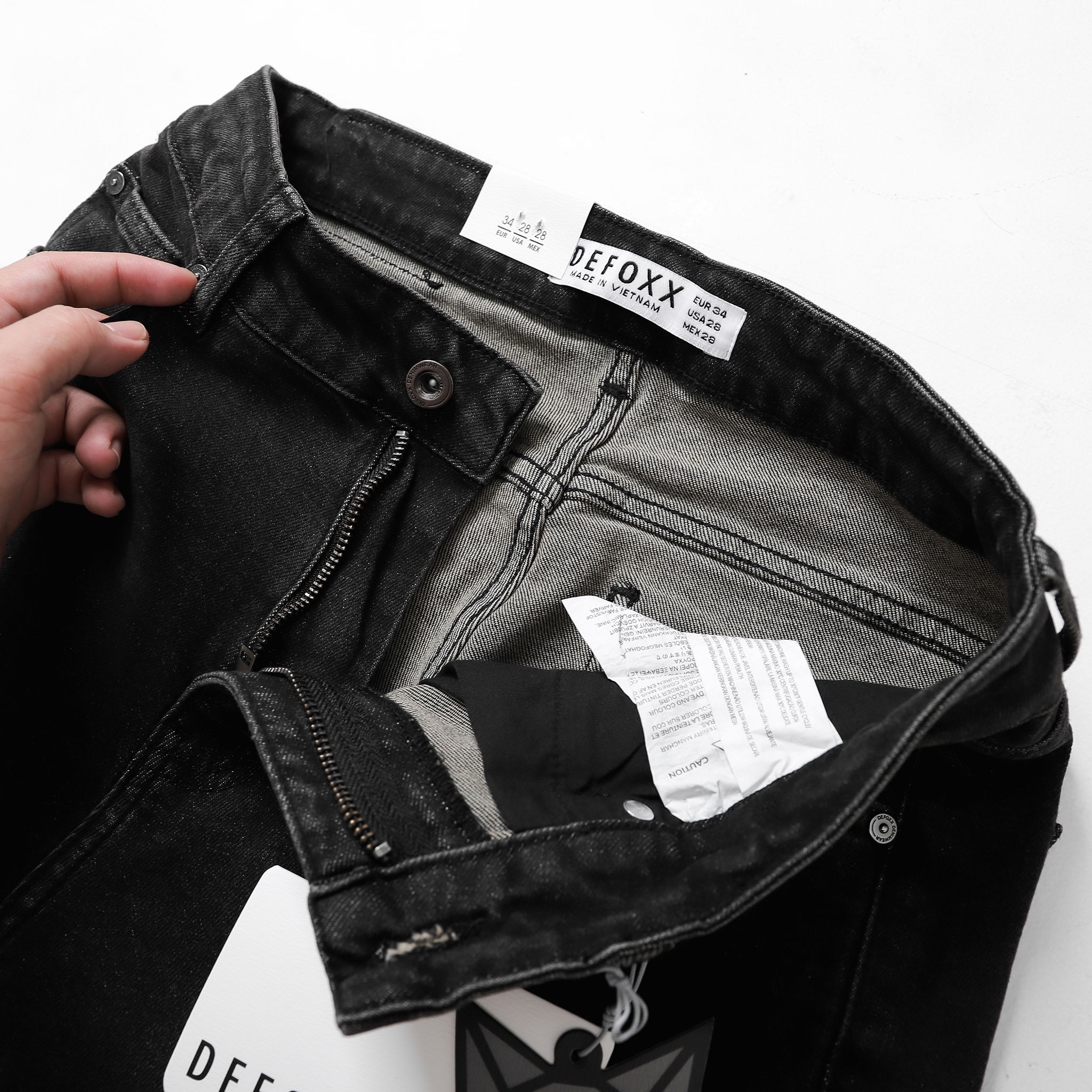 QUẦN JEANS DEFOXX ĐEN WASH BỤI