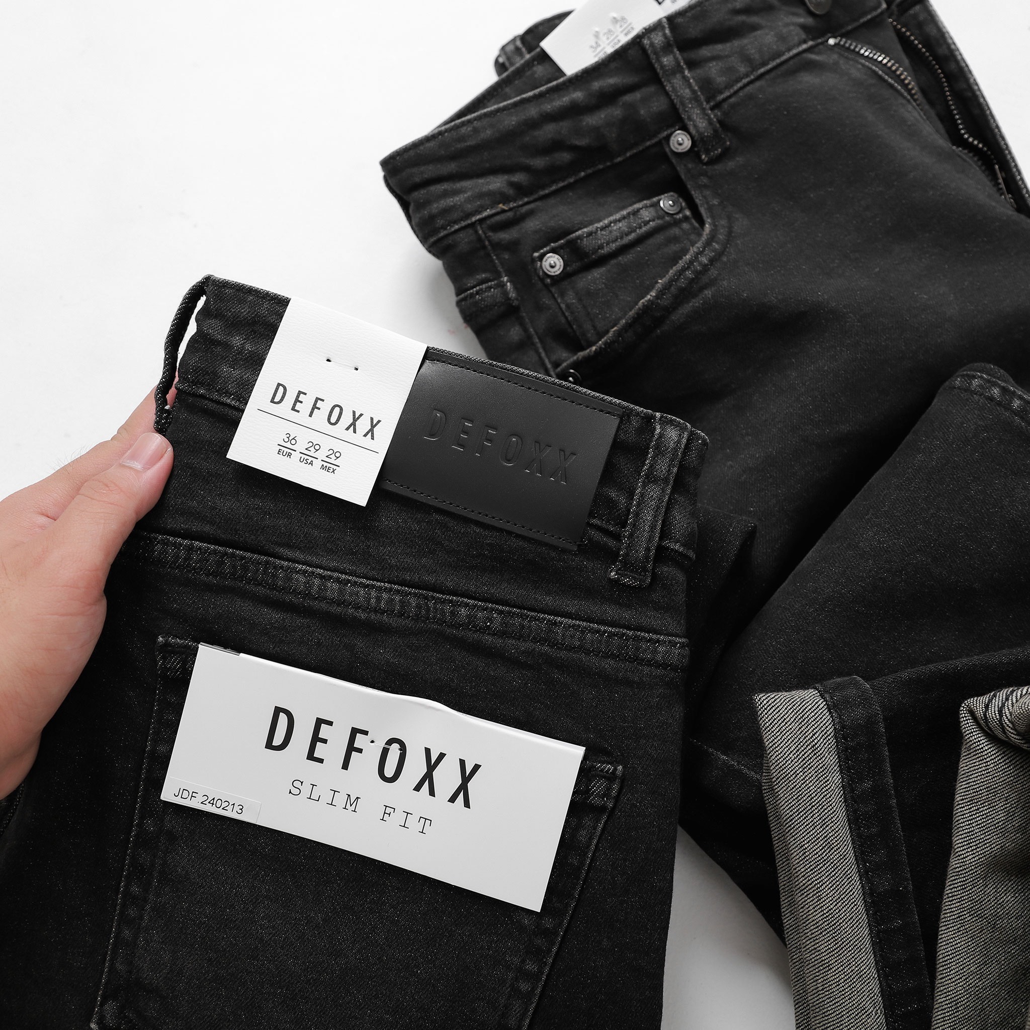 QUẦN JEANS DEFOXX ĐEN WASH BỤI