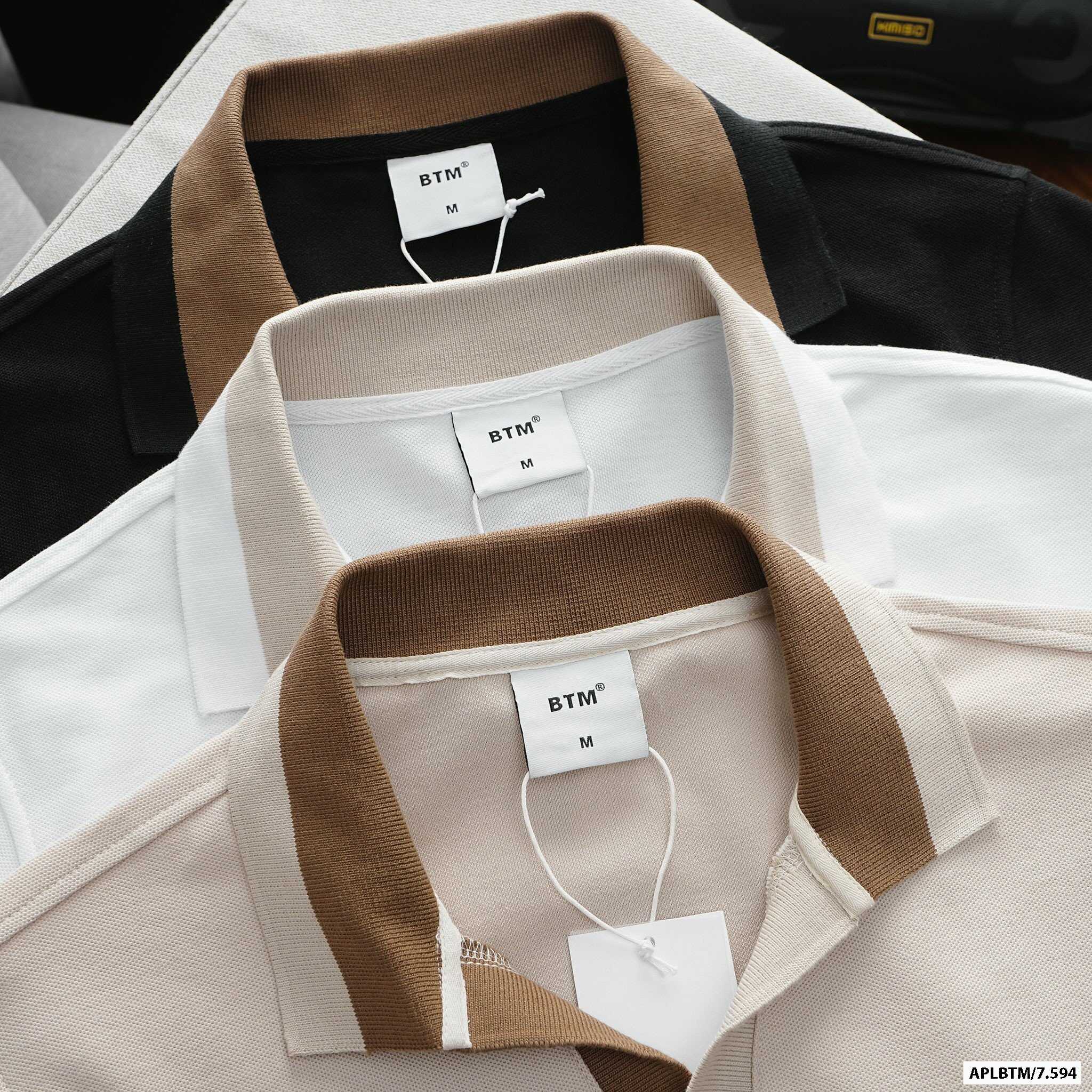 ÁO POLO BTM MONOGRAM CỔ V