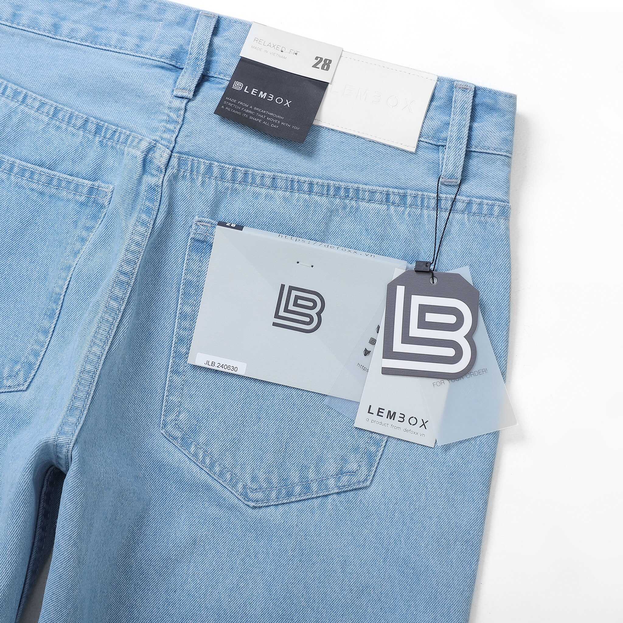 QUẦN JEANS LEMBOX RELAXED-FIT XANH NHẠT TRƠN