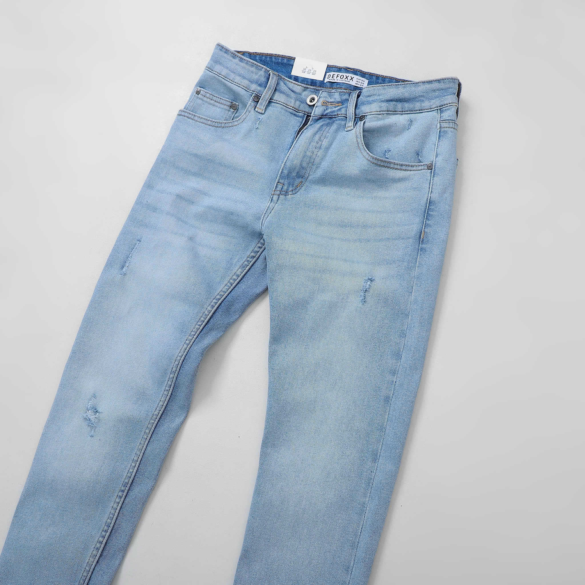 QUẦN JEANS DEFOXX XANH NHẠT CÀO RÁCH