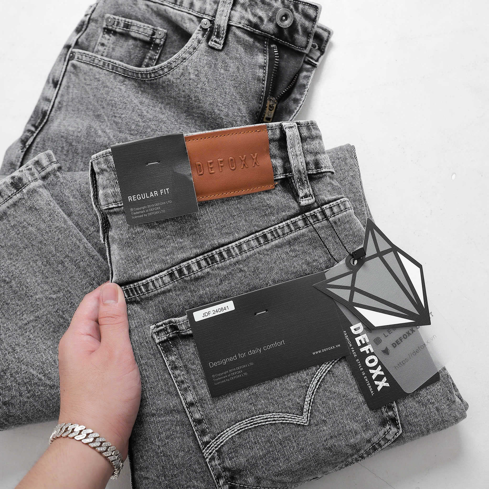 QUẦN JEANS DEFOXX REGULAR-FIT XÁM CHUỘT