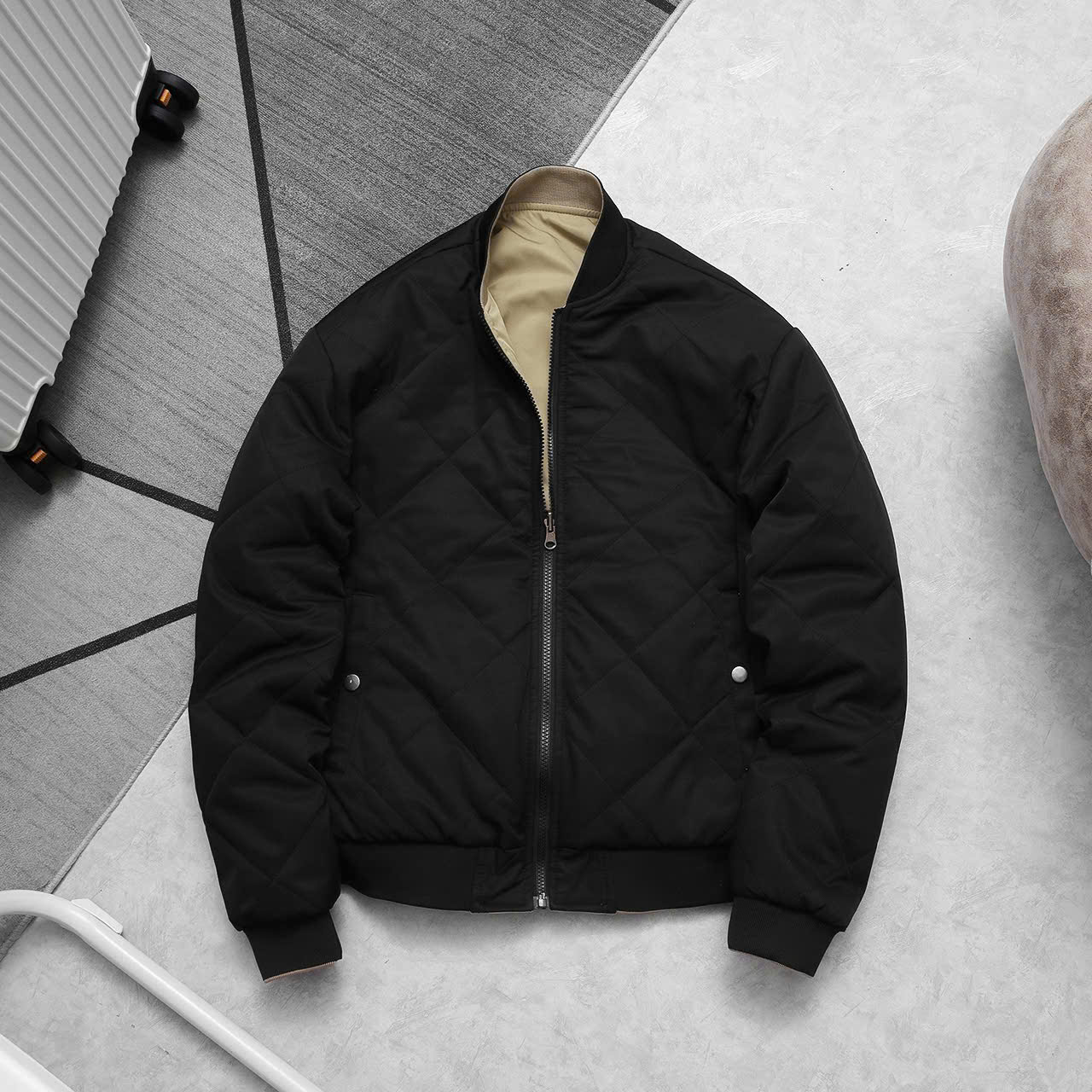 ÁO KHOÁC BOMBER 2 MẶT TRẦN TRÁM