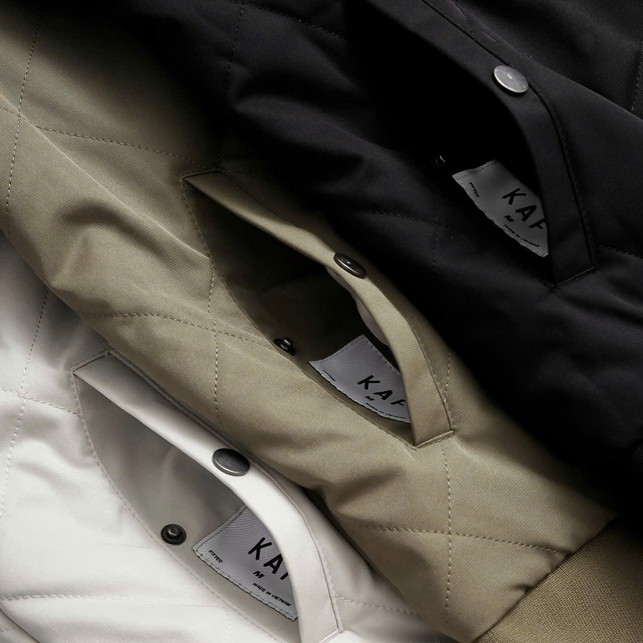 ÁO KHOÁC BOMBER 2 MẶT TRẦN TRÁM