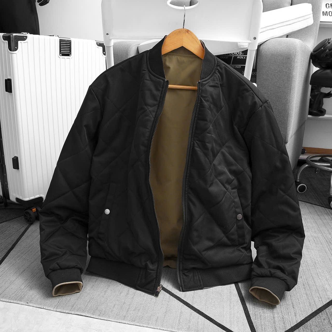 ÁO KHOÁC BOMBER 2 MẶT TRẦN TRÁM