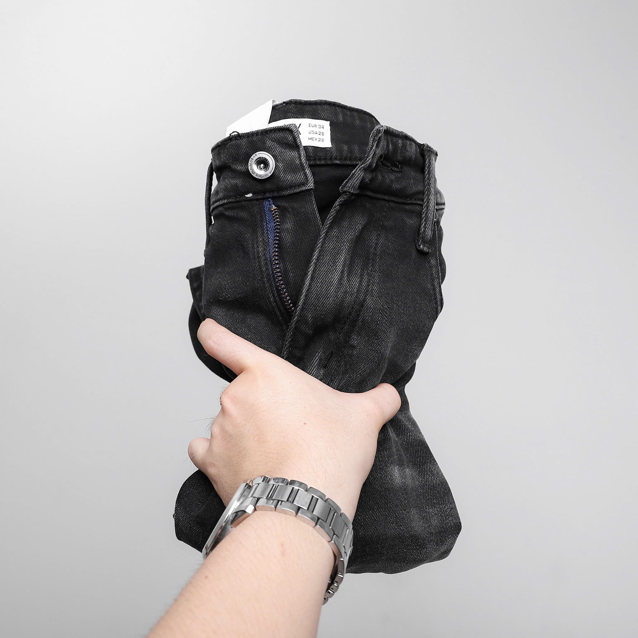 QUẦN JEANS DEFOXX XÁM ĐEN WASH RÁCH