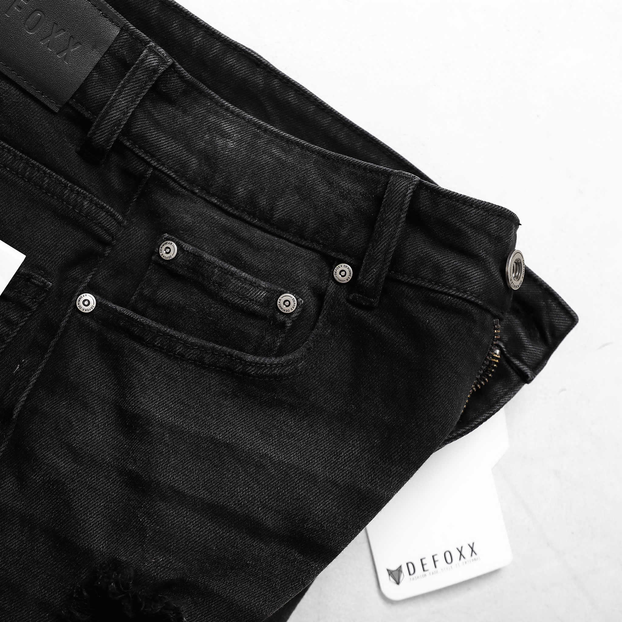QUẦN SHORT JEANS DEFOXX RÁCH