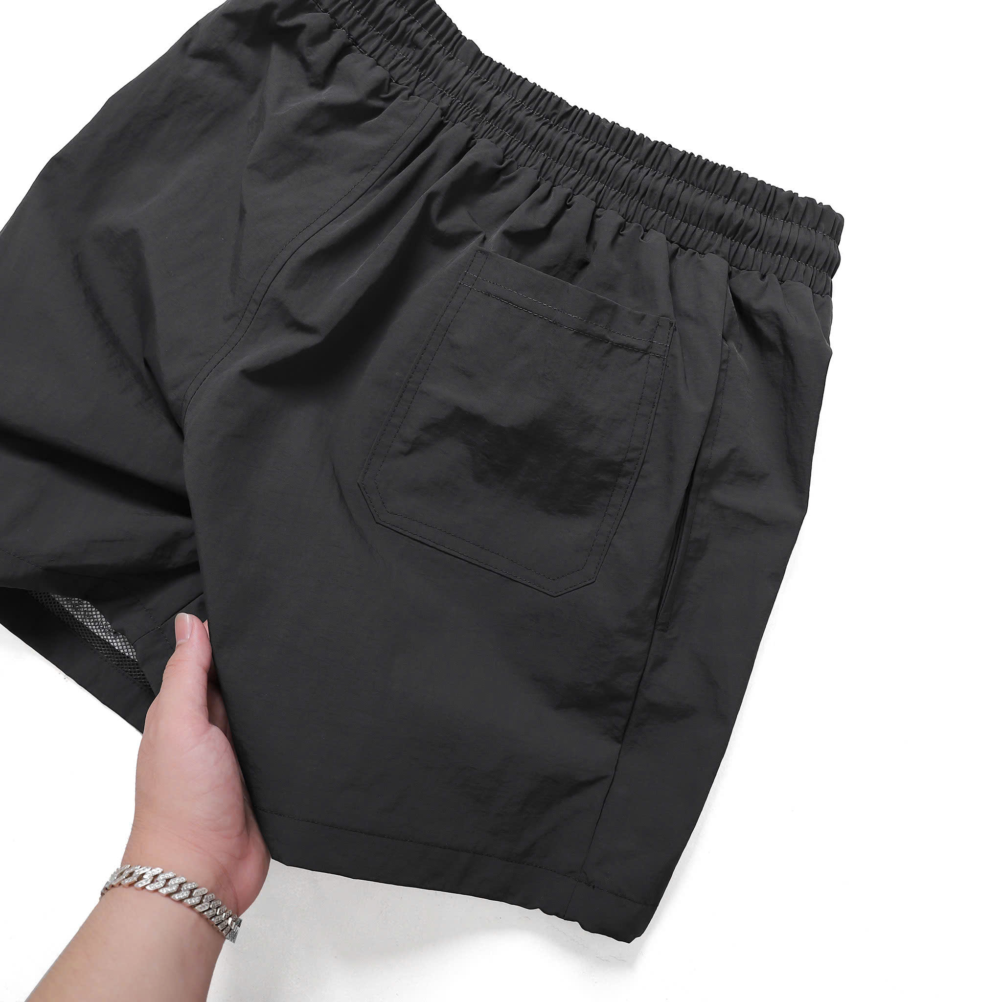 QUẦN ĐÙI DFS XI NHĂN THÊU