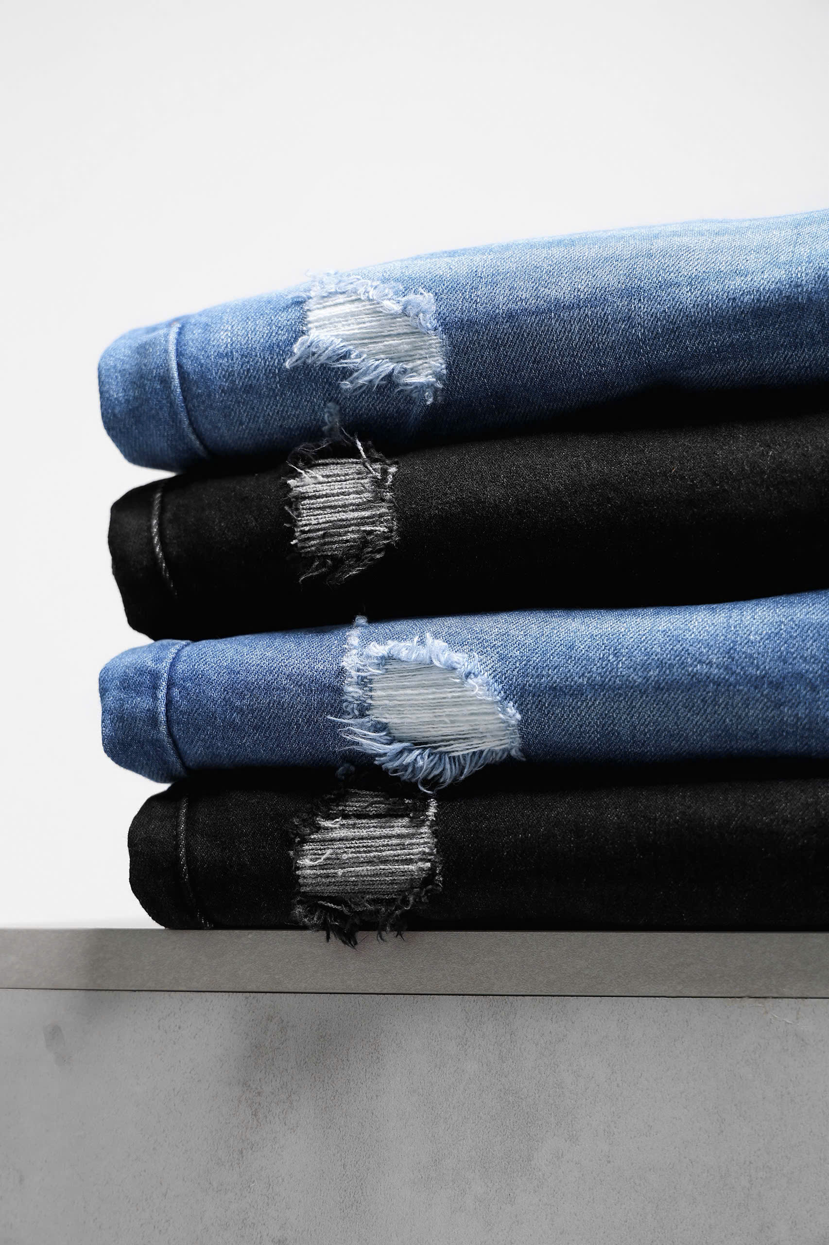 QUẦN SHORT JEANS DEFOXX WASH RÁCH