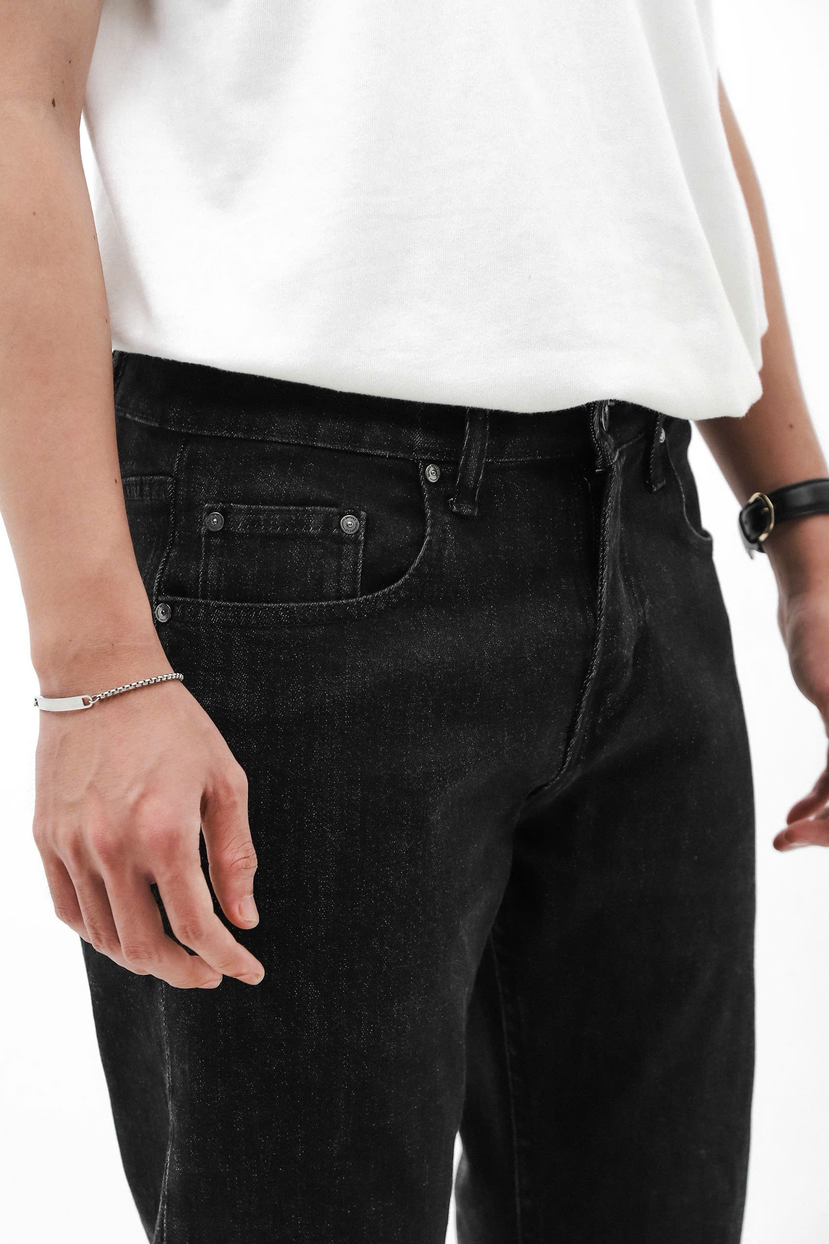 QUẦN JEANS DF ĐEN TIÊU REGULAR-FIT